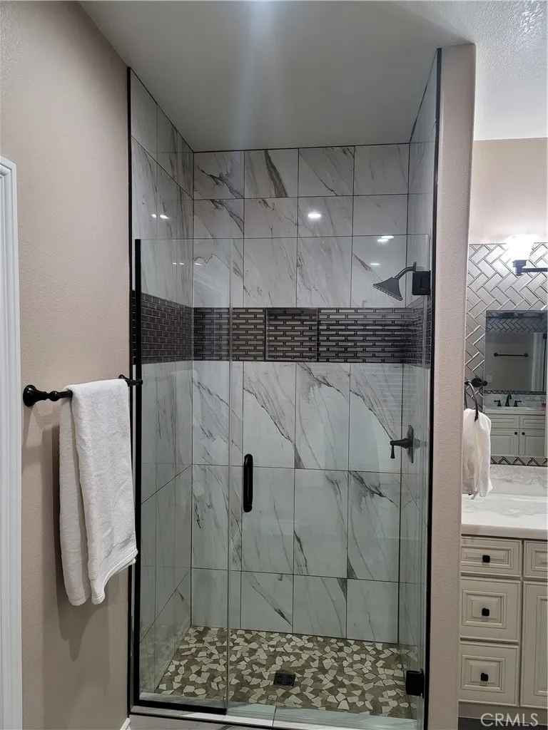 14465 Dove Canyon Drive, Riverside, California 92503 home-pic-47